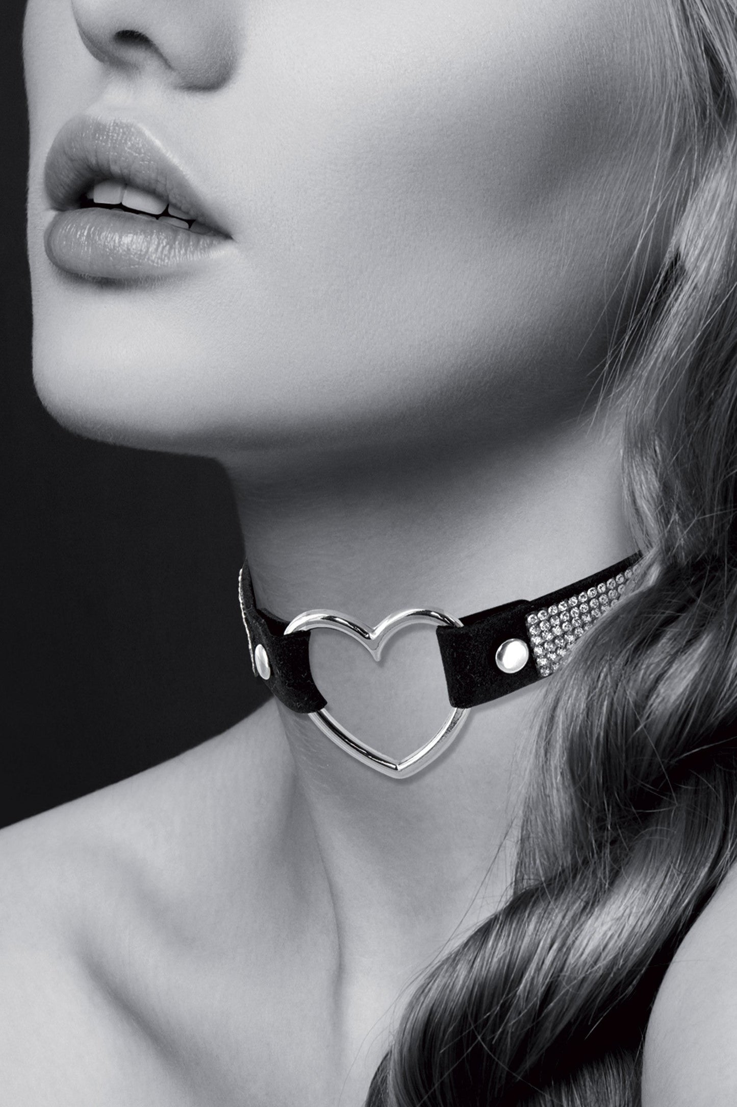 Collier ras de cou en strass et coeur Plaisirs de Mayotte